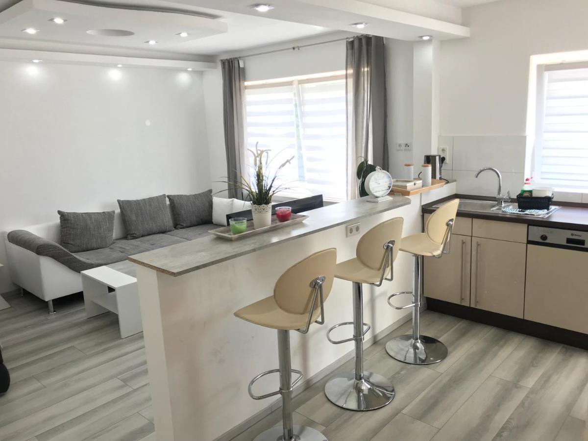 Aparts House - Balkon-Wifi-Kitchen Essen Ngoại thất bức ảnh