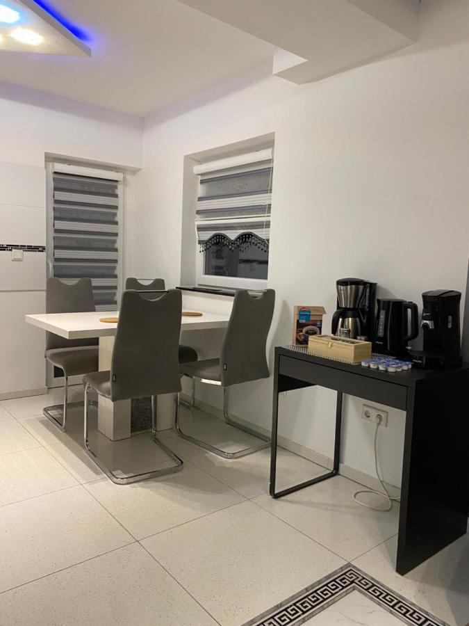 Aparts House - Balkon-Wifi-Kitchen Essen Ngoại thất bức ảnh