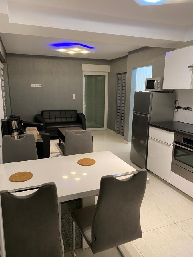 Aparts House - Balkon-Wifi-Kitchen Essen Ngoại thất bức ảnh